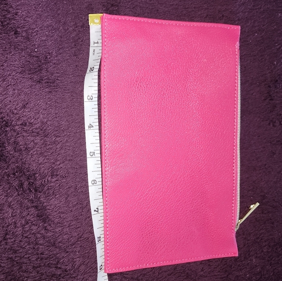 Beautiful Fashioned Pink Zippered Envelope/Makeup/Travel Bag - Picture 6 of 7